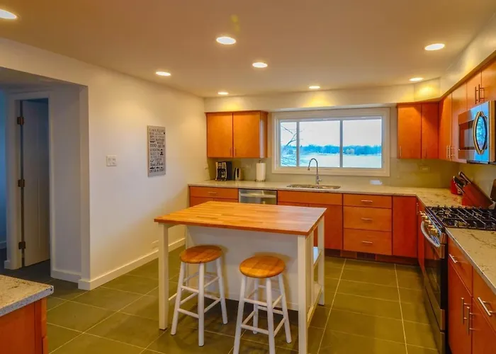 Holiday home Secluded Retreat - Private Beach, Pier & Fire Pit Ingleside
