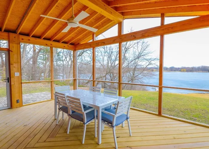 Secluded Retreat - Private Beach, Pier & Fire Pit
